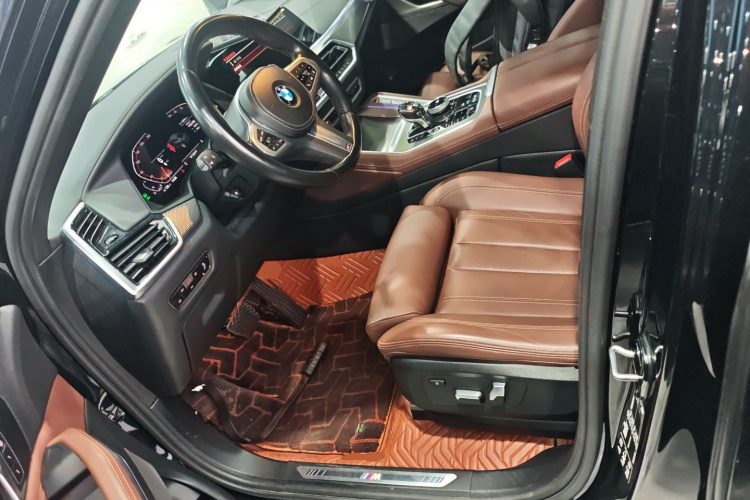 宝马X6 2022款 改款二 xDrive40i M运动套装中控内饰19