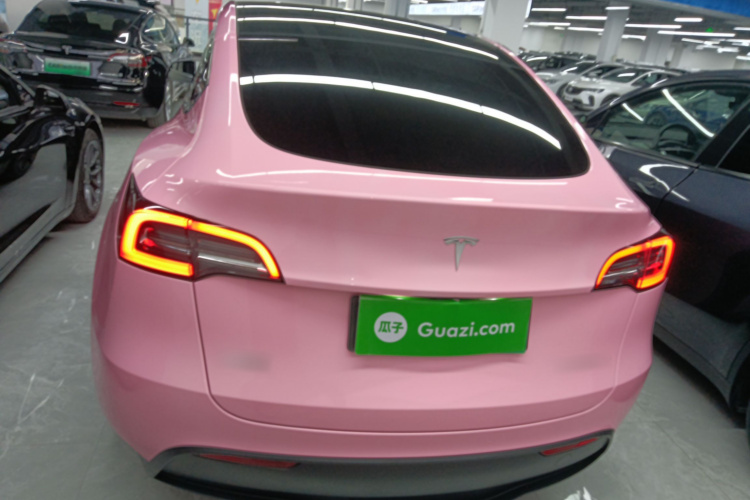 特斯拉 Model Y 2024款 后轮驱动版车身外观6