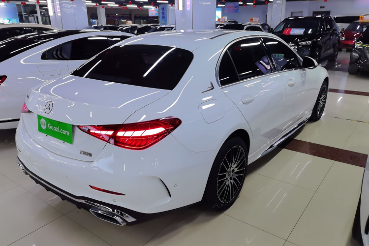 奔驰C级 2023款 C 200 L 运动版车身外观7