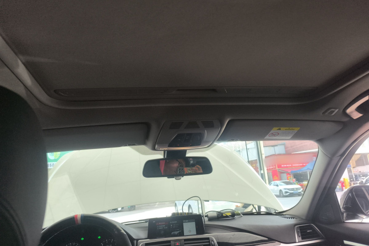 宝马3系 2019款 320Li M运动曜夜版局部细节22