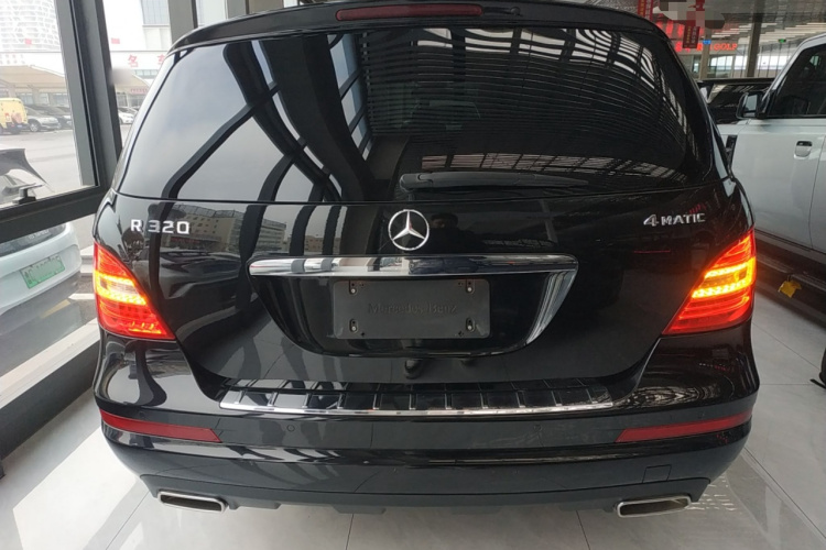 奔驰R级 2017款 R 320 4MATIC 商务型臻藏版车身外观6004