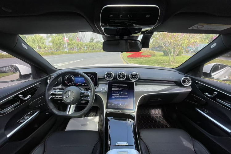 奔驰C级 2023款 C 260 L 运动版中控内饰7002
