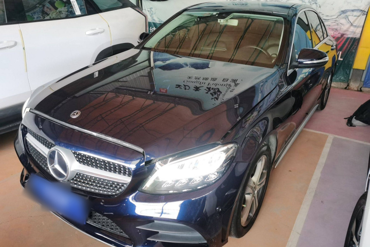 奔驰C级 2019款 改款 C 260 L 运动版车身外观1