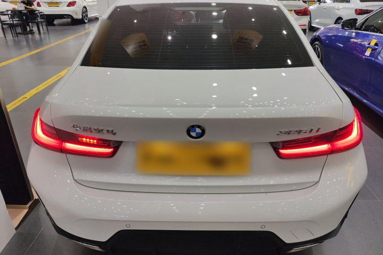 宝马3系 2024款 325Li M运动套装车身外观6