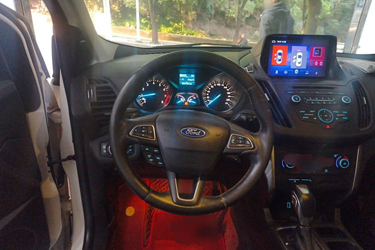 福特 翼虎 2018款 EcoBoost 180 两驱铂翼型局部细节13