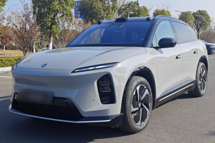 蔚来ES6 2025款 75kWh车身外观1