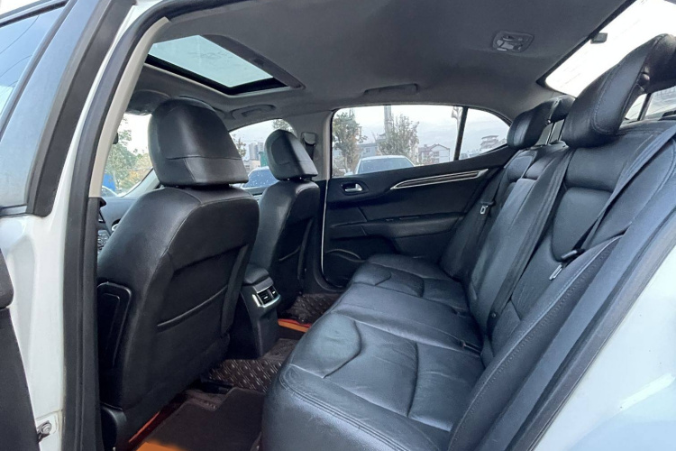 雪铁龙C4L 2014款 1.6THP 智驱版 自动劲智型中控内饰7001