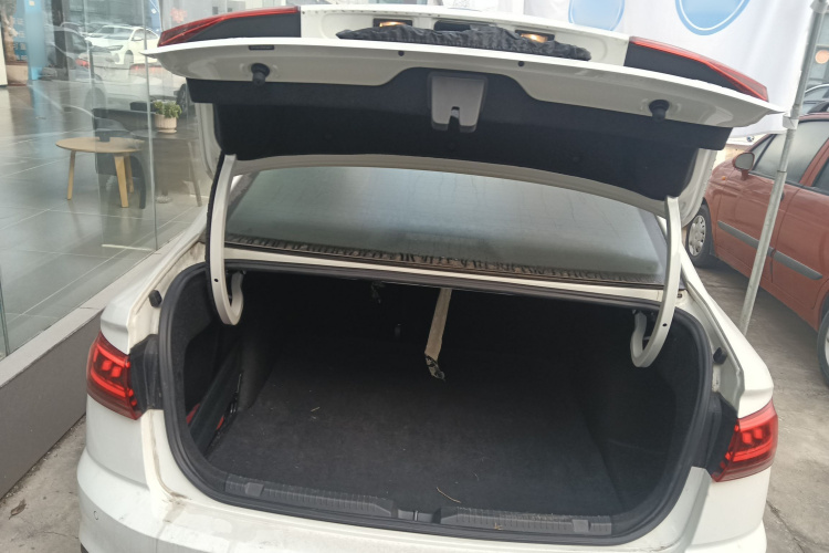 大众 宝来 2024款 200TSI DSG畅行版机舱底盘23