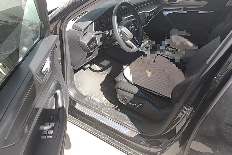 奥迪A6L 2024款 40 TFSI 豪华致雅型中控内饰7003