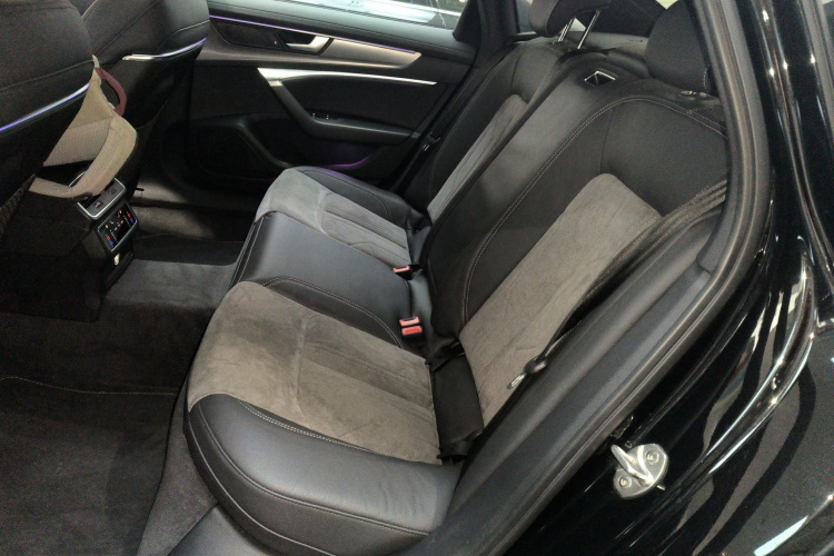 奥迪A6L 2020款 45 TFSI quattro 臻选动感型中控内饰7004