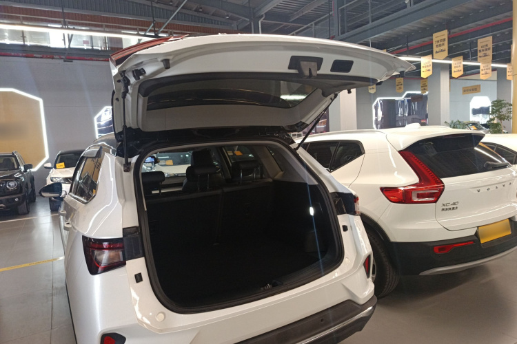 五菱汽车 五菱星辰 2022款 2.0L DHT电速款机舱底盘23