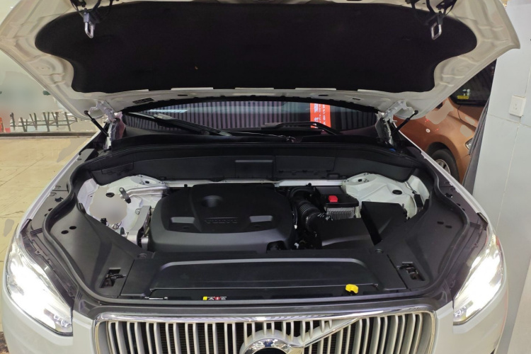 沃尔沃XC90 2019款 T6 智逸版 7座 国VI机舱底盘24