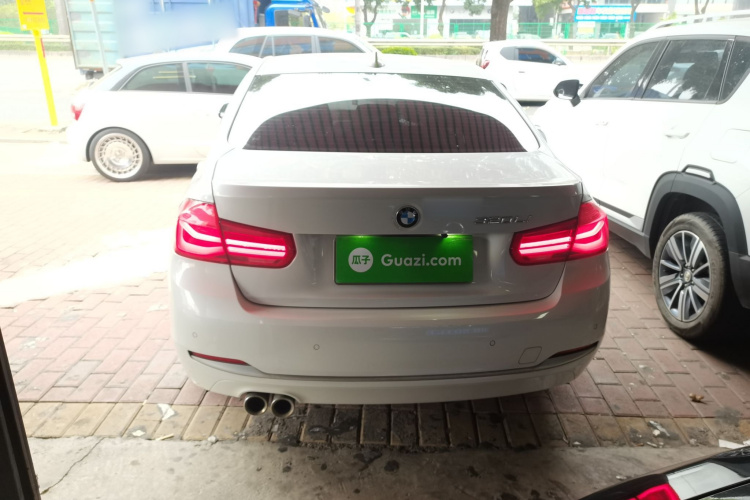 宝马3系 2018款 320Li 时尚型车身外观6