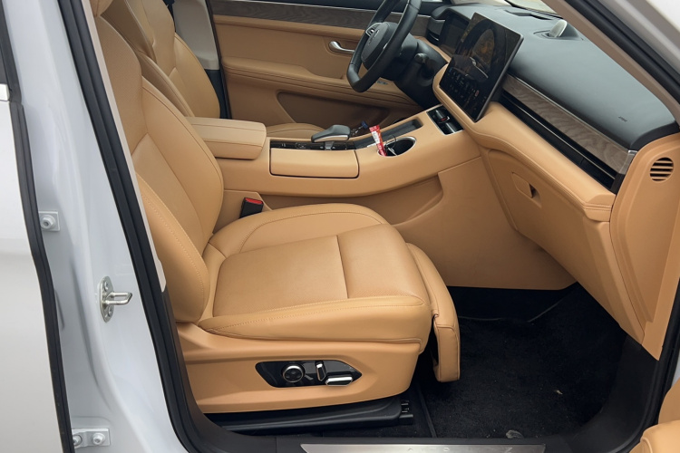 鸿蒙智行 问界M5 2022款 增程四驱旗舰版中控内饰7006