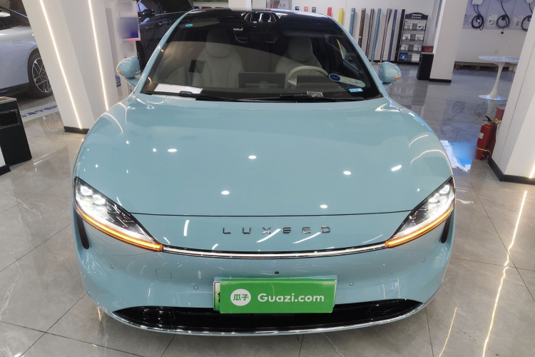 鸿蒙智行 智界S7 2025款 855km Max车身外观2