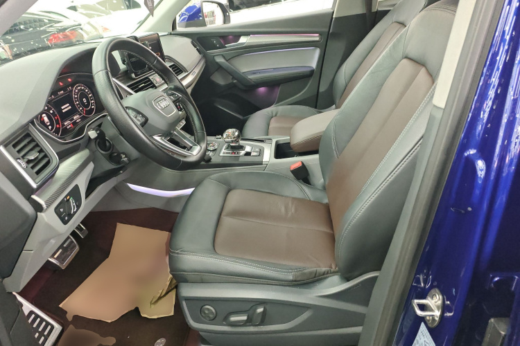 奥迪Q5L 2018款 45 TFSI 尊享时尚型 国VI中控内饰19