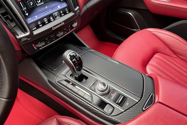 玛莎拉蒂 Levante 2016款 3.0T 标准型中控内饰18