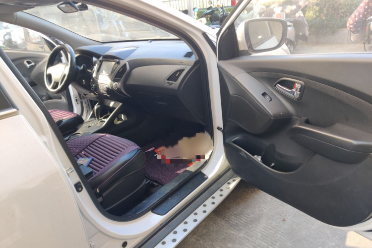 北京现代ix35 2013款 2.0L 自动两驱舒适型GL 国IV局部细节9005