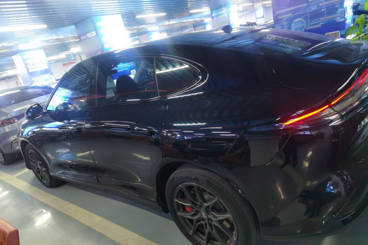 智己汽车 智己LS6 2025款 灵蜥智驾版车身外观4