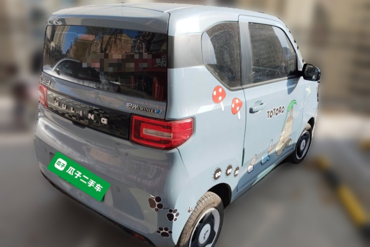 五菱汽车 宏光MINIEV 2022款 轻松款 磷酸铁锂车身外观6005