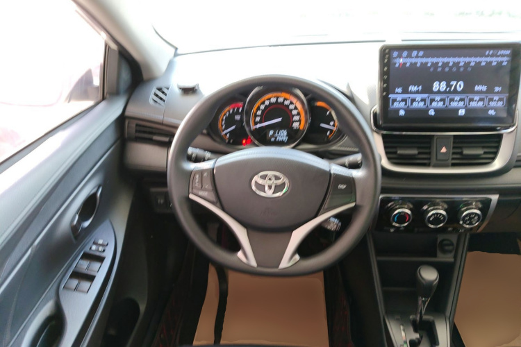 丰田 YARiS L 致炫 2022款 1.5L CVT领先PLUS版中控内饰13