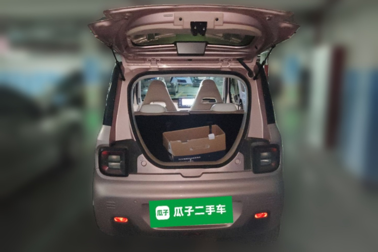 吉利银河 2023款 熊猫mini 200km 灵动熊局部细节23