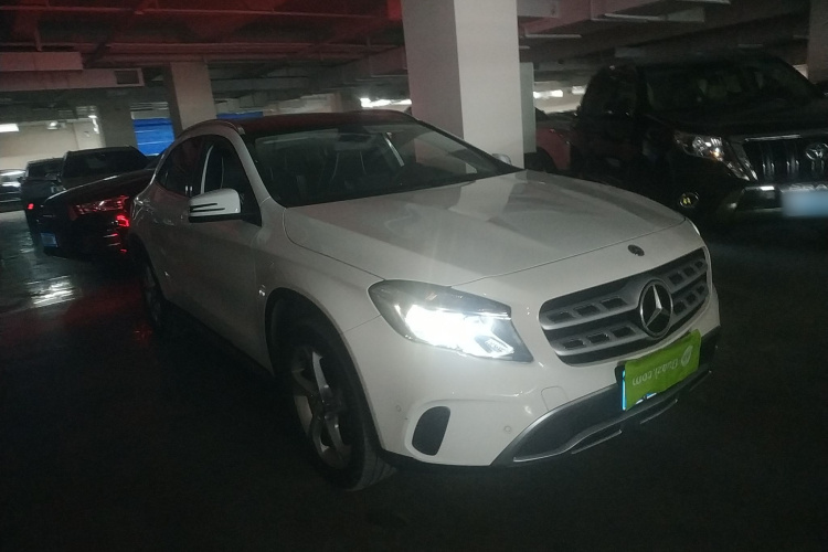 奔驰GLA 2017款 GLA 200 动感型车身外观6002