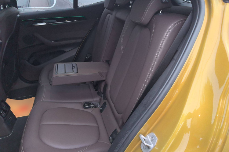 宝马X2 2020款 sDrive25i 领先型M运动套装中控内饰7004