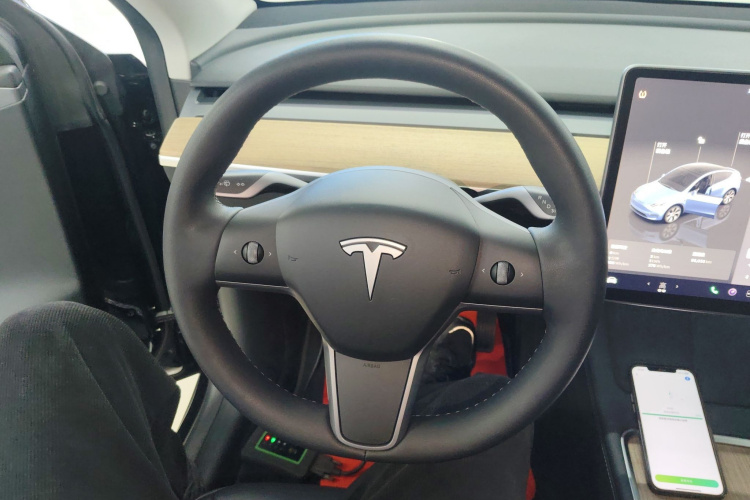 特斯拉 Model Y 2022款 改款 后轮驱动版中控内饰13