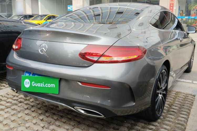 奔驰C级(进口) 2016款 C 300 轿跑版车身外观7