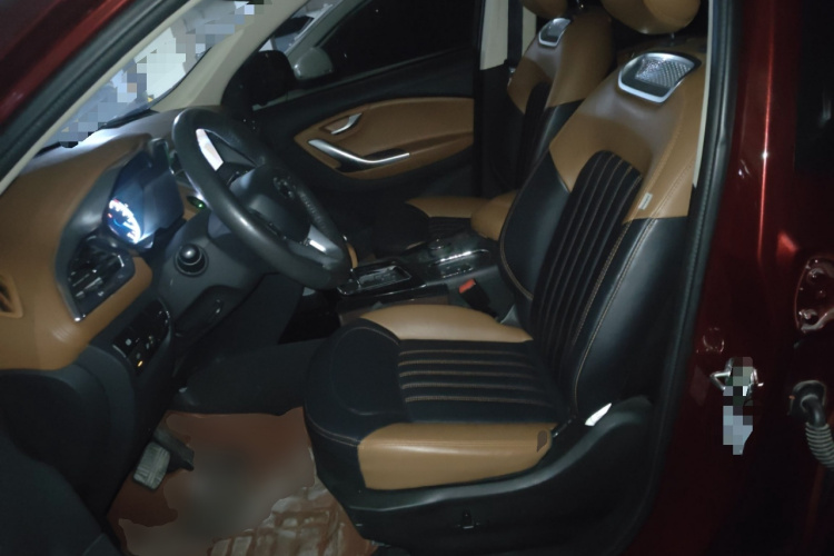 东南DX7 2015款 1.5T 自动尊贵型中控内饰19