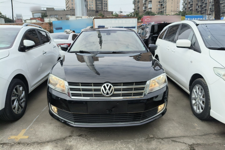 大众 朗逸 2013款 改款 1.4TSI 手动豪华版车身外观2