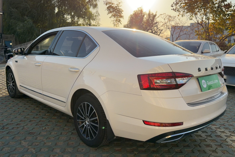 斯柯达 明锐 2019款 1.5L 自动智行豪华版 国VI车身外观6005