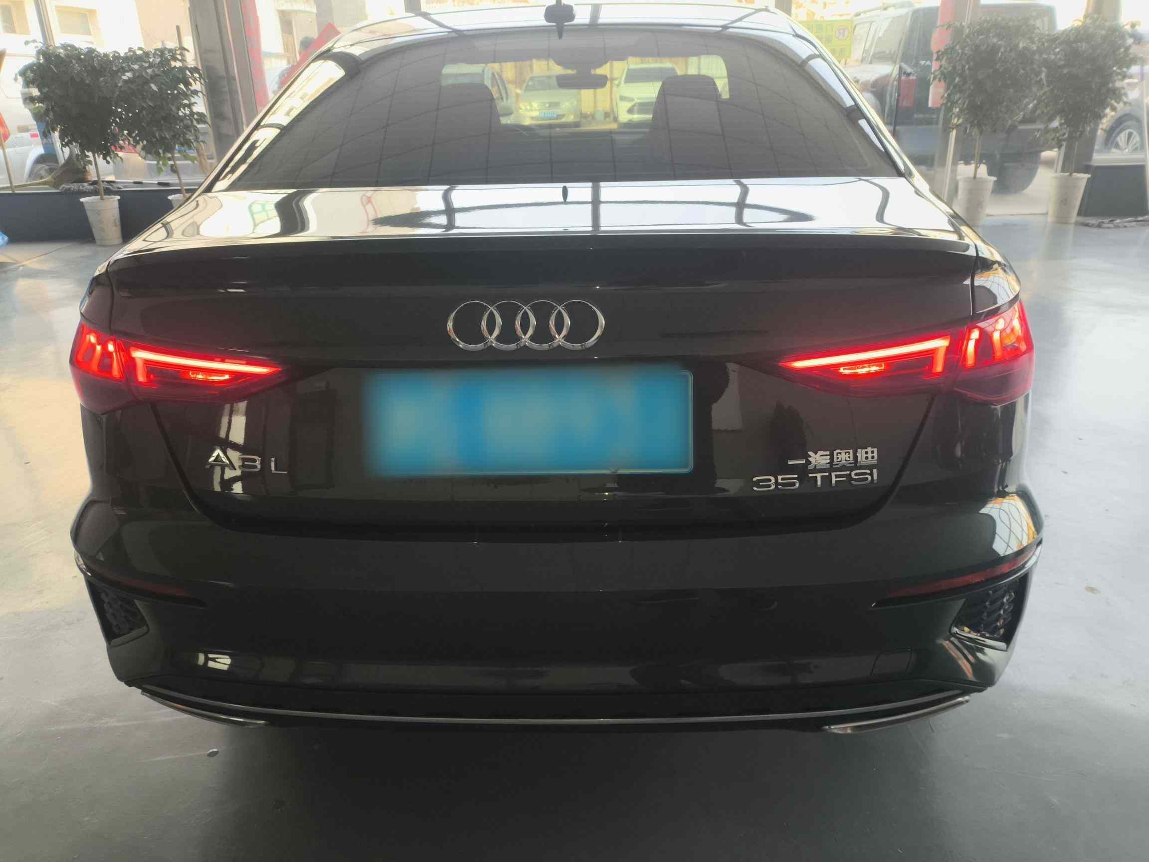 奥迪A3 2024款 A3L Limousine 35 TFSI 时尚运动型(3)
