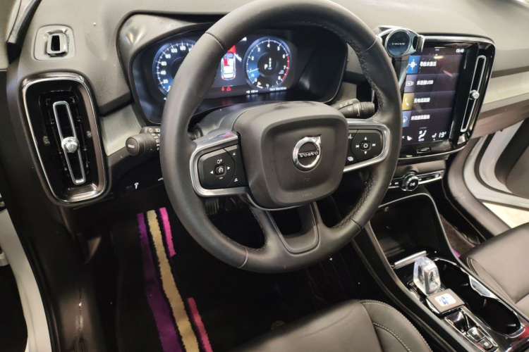 沃尔沃XC40 2022款 T4 四驱智远豪华版中控内饰13