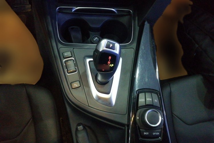 宝马3系 2017款 320Li 时尚型局部细节18