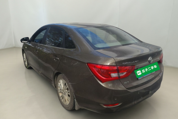 别克 英朗 2016款 15N 自动精英型车身外观5