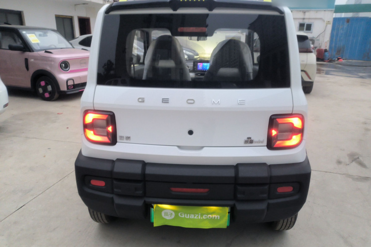 吉利银河 2025款 210km 熊猫骑士车身外观6