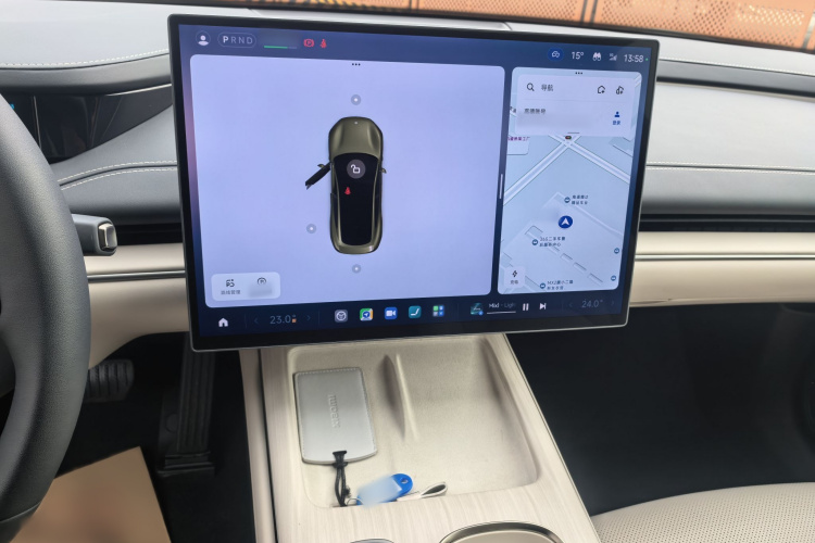 小米汽车 小米SU7 2024款 后驱超长续航高阶智驾Pro版中控内饰7003