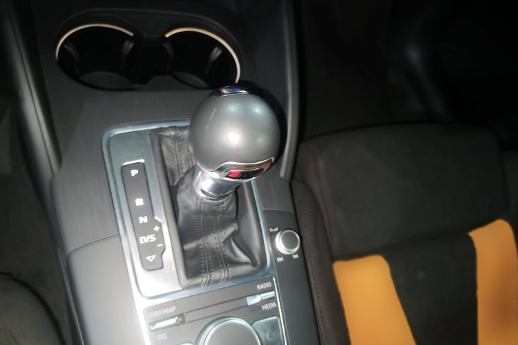 奥迪A3 2018款 30周年年型 Sportback 35 TFSI 运动型局部细节18