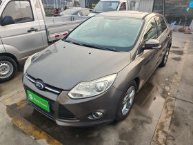 福特 福克斯 2012款 三厢 1.6L 自动风尚型