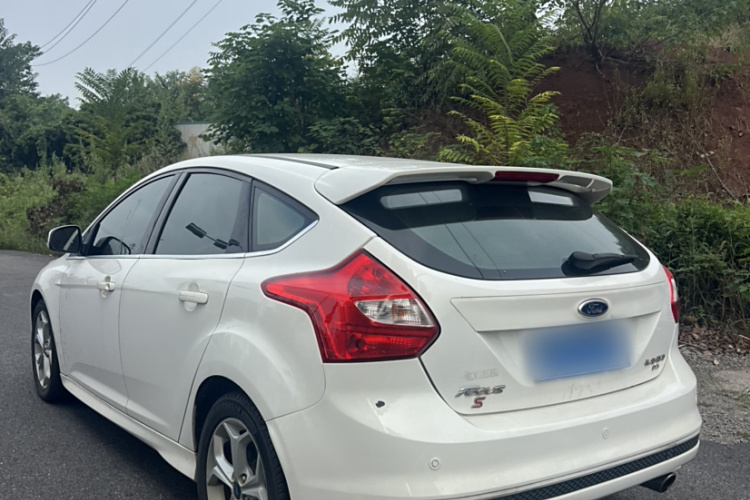 福特 福克斯 2012款 两厢 2.0L 自动豪华运动型车身外观6003