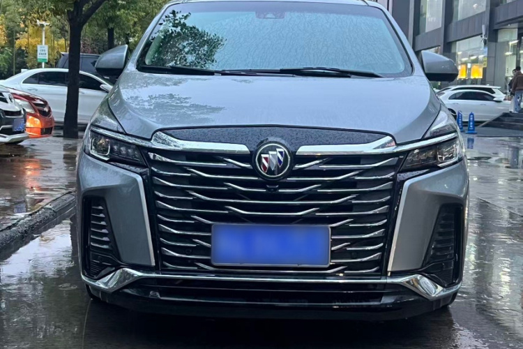 别克GL8 2023款 陆上公务舱 智慧尊贵型车身外观6005