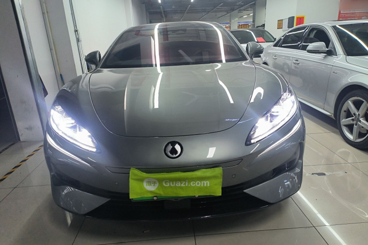 腾势Z9GT 2024款 1100四驱Ultra版车身外观2