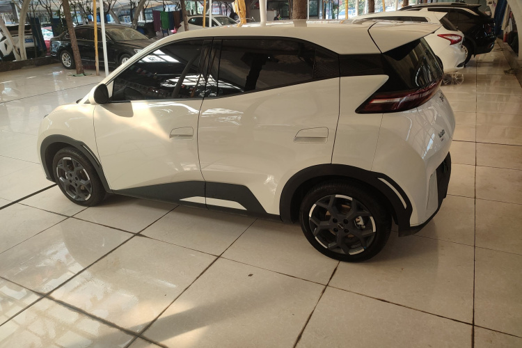 比亚迪 海鸥 2025款 405km 飞翔版车身外观4