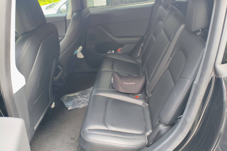 特斯拉 Model Y 2021款 Performance高性能全轮驱动版中控内饰7004