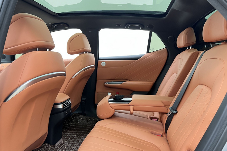 长安启源E07 2025款 纯电 四驱 90kWh Ultra高性能版中控内饰7004