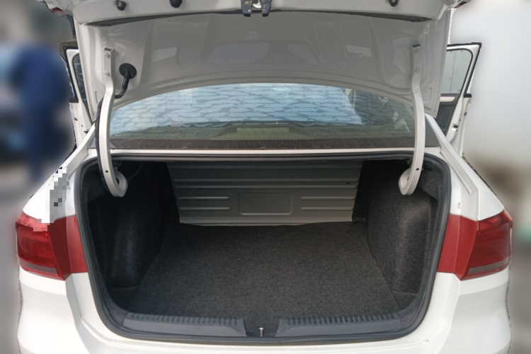 大众 桑塔纳 2015款 1.6L 自动舒适版中控内饰23