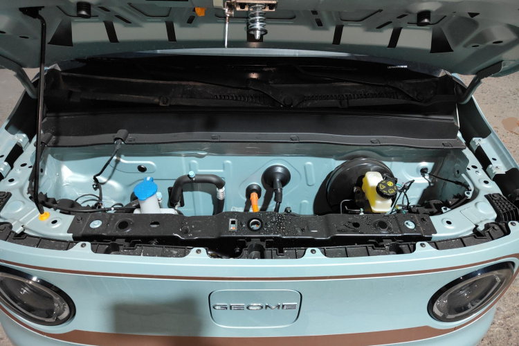 吉利银河 2024款 熊猫mini 200km 耐力熊机舱底盘24