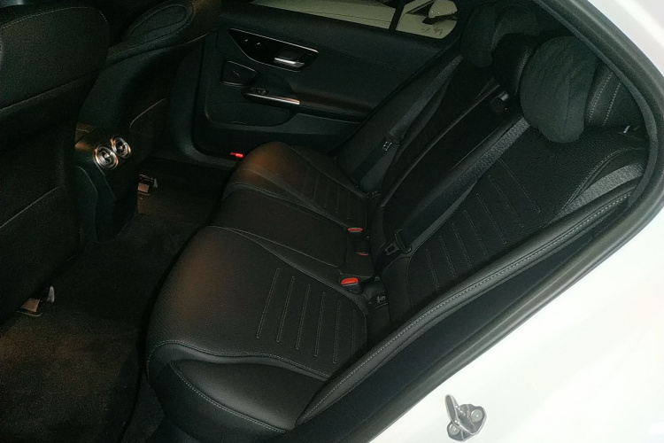 奔驰C级 2023款 改款二 C 260 L 运动版中控内饰21